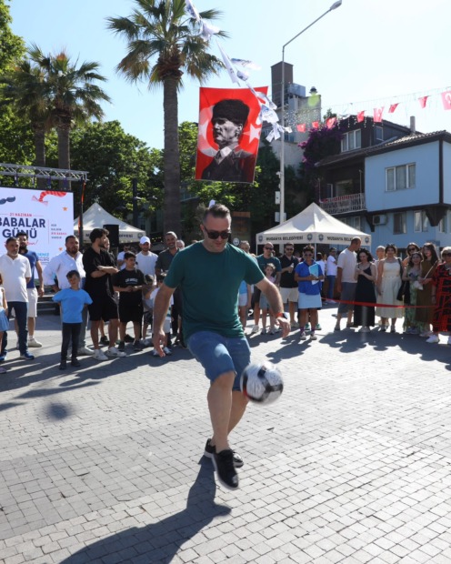 MUDANYA’DA BABALAR GÜNÜ KUTLAMASI