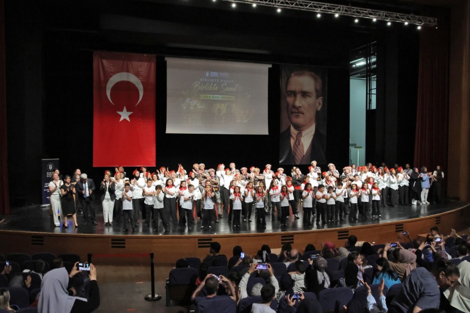 BÜYÜKŞEHİR’DEN AİLELERE ÖZEL SANAT GECESİ