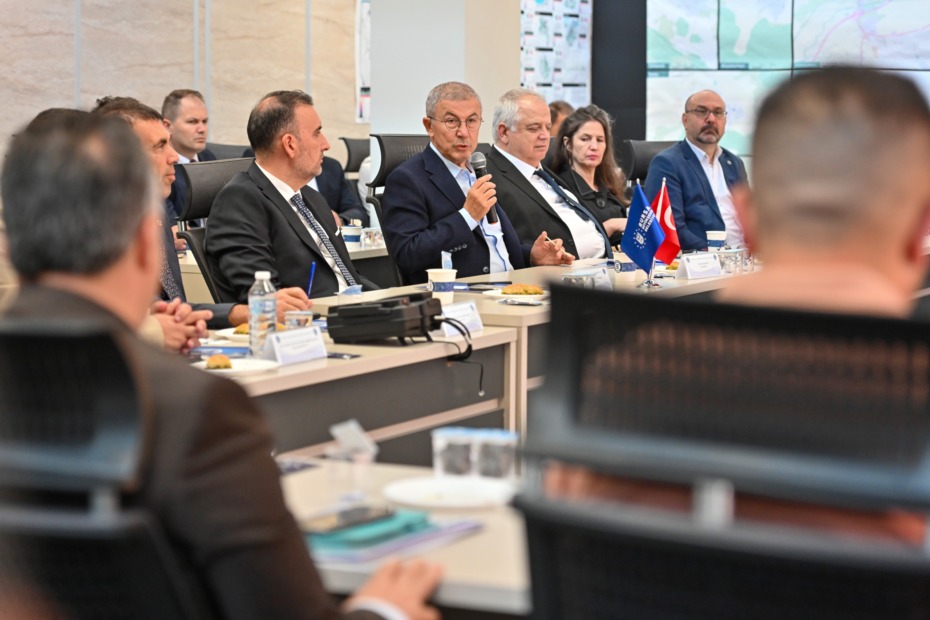 BURSA’NIN AFET PLANI AKOM’DA MASAYA YATIRILDI