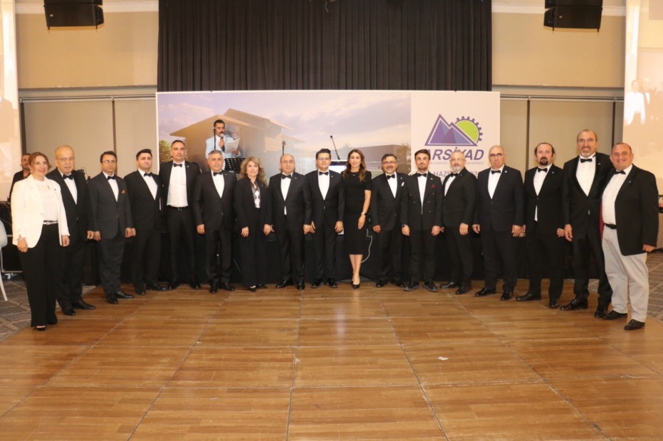 ARSİYAD ARTVİN EVİ’NE 510 TUĞLA BAĞIŞI 