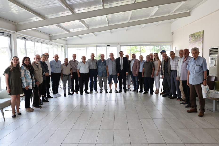 Nilüfer’de yaşlılara Babalar Günü ziyareti