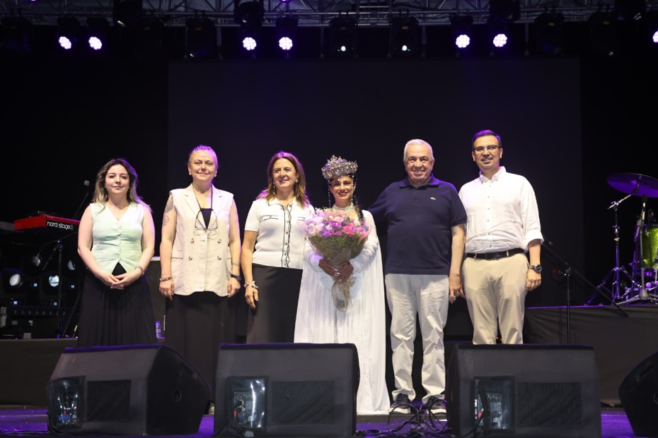 9. Uluslararası Nilüfer Caz Festivali Emel Mathlouthi konseriyle sona erdi