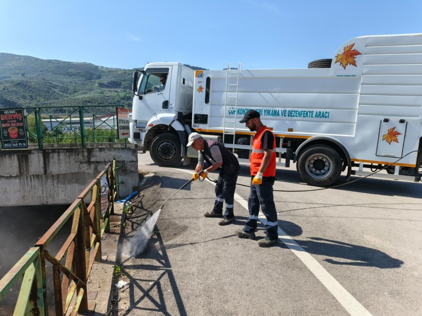 Gemlik’te Bayram Sonrası Kapsamlı Temizlik