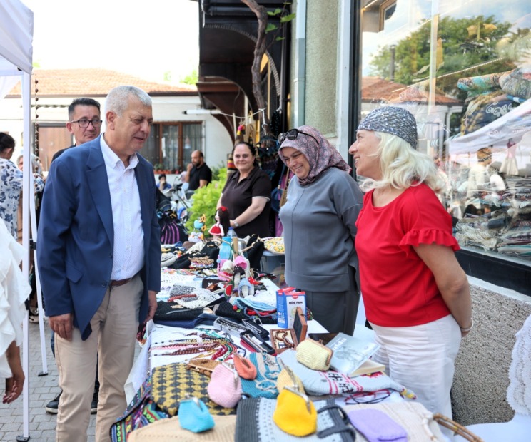 Osmangazi’de Kadın Emeği Babalar Günü’nde Sergilendi