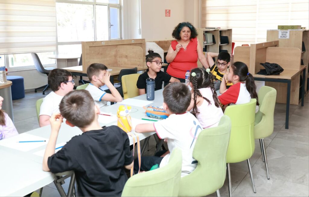 Çocuklar Yazmanın Gücünü Osmangazi’de Keşfediyor