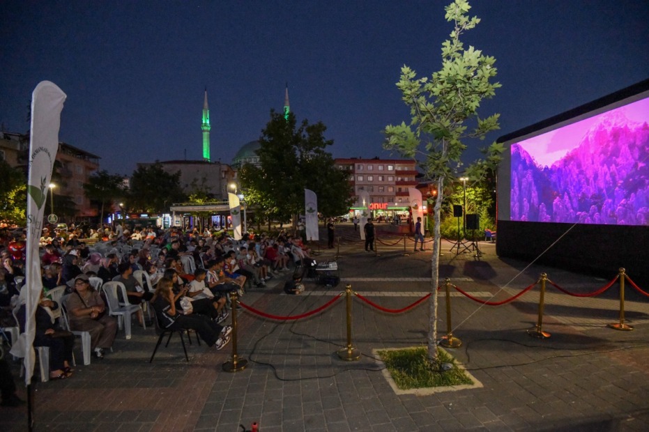 Osmangazi Belediyesi’nden Çocuklara Ücretsiz Sinema Keyfi