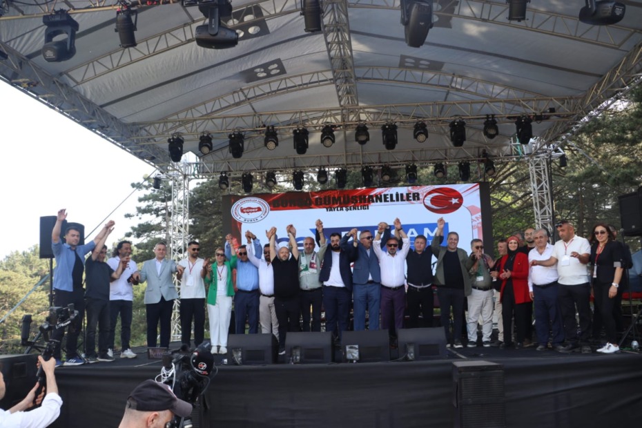 Bursa Gümüşhaneliler Yayla Şenliği’nde Karadeniz rüzgarı esti