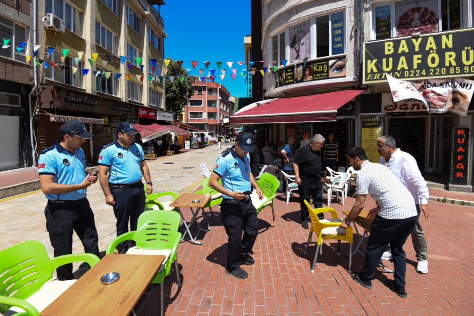Osmangazi Zabıta Engelleri Kaldırmak İçin Sahada