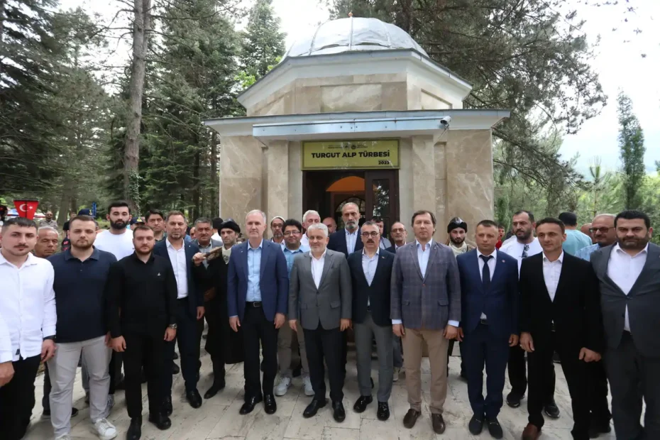 İnegöl Fatihi Turgut Alp Kabri Başında Anıldı
