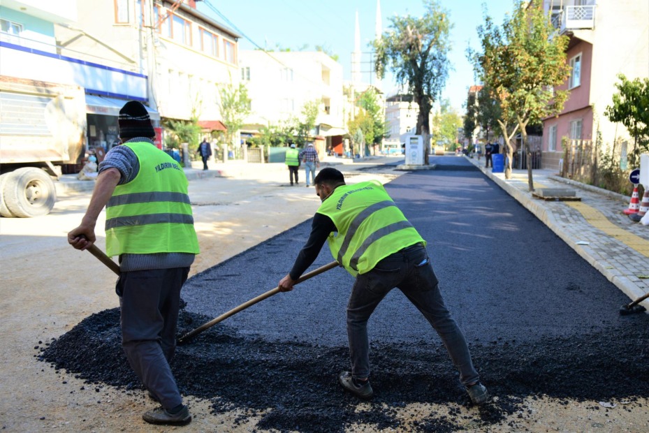 YILDIRIM’DA YOLLAR YENİLENİYOR ULAŞIM RAHATLIYOR