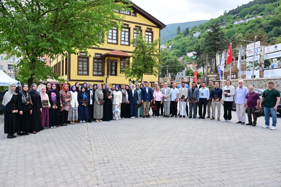 YILDIRIM’DA DÜŞÜNEN VE ÜRETEN GENÇLER YETİŞİYOR