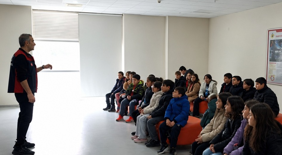 Gemlik’te bin 85 öğrenciye uygulamalı afet farkındalık eğitimi