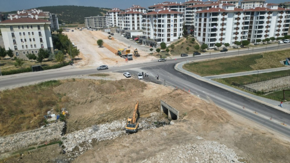 BÜYÜKŞEHİR’DEN BALKAN MAHALLESİ’NDE YOĞUN MESAİ