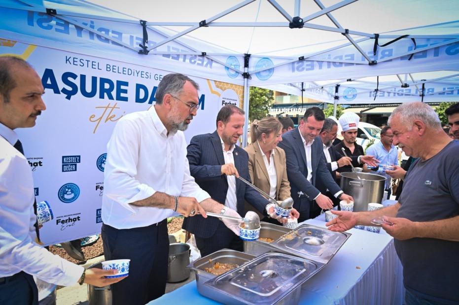 KESTEL’DE MUHARREM AYI BEREKETİ PAYLAŞILDI