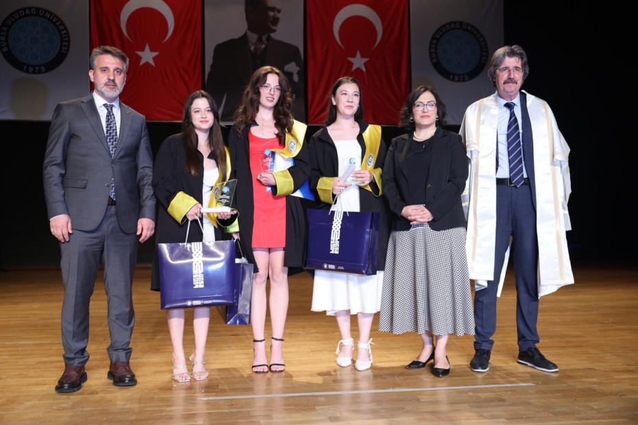 BAŞKAN VEKİLİ ŞAHİN BİBA’DAN GENÇ MİMARLARA TAVSİYE: “EN BÜYÜK BAŞARINIZ MESLEĞİNİZİ VİCDAN VE AHLAKLA YAPMAK OLACAKTIR”