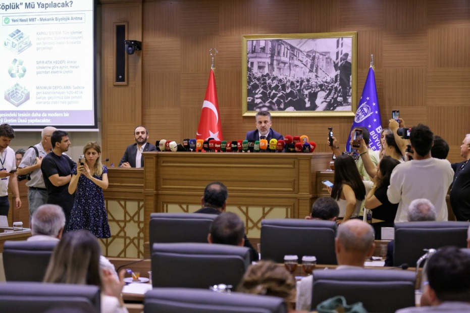 BURSA’NIN GELECEĞİNE YÖN VERECEK İKİ KRİTİK PROJE MECLİSTE SUNULDU