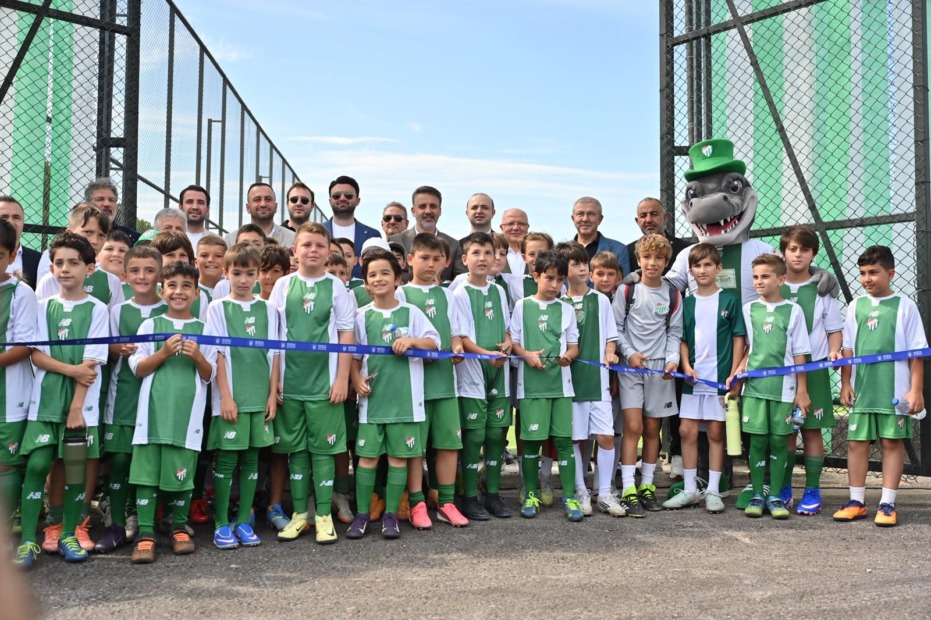 BÜYÜKŞEHİR’DEN BURSASPOR’UN GELECEĞİNE YATIRIM