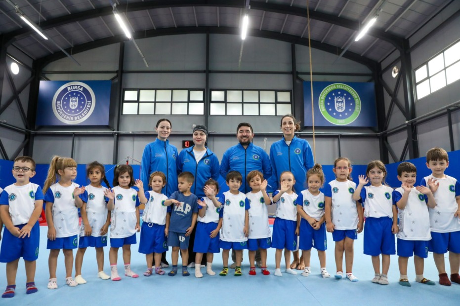 BÜYÜKŞEHİR’İN YAZ SPOR OKULLARINDA İLK DÖNEM TAMAMLANDI