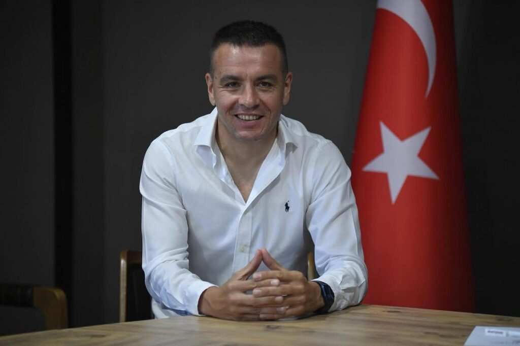 Gemlikspor’da Teknik Direktörlüğe İsmail Güldüren Getirildi