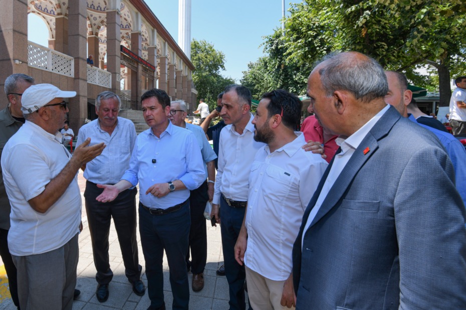Başkan Aydın Vatandaşlarla Sahada Omuz Omuza