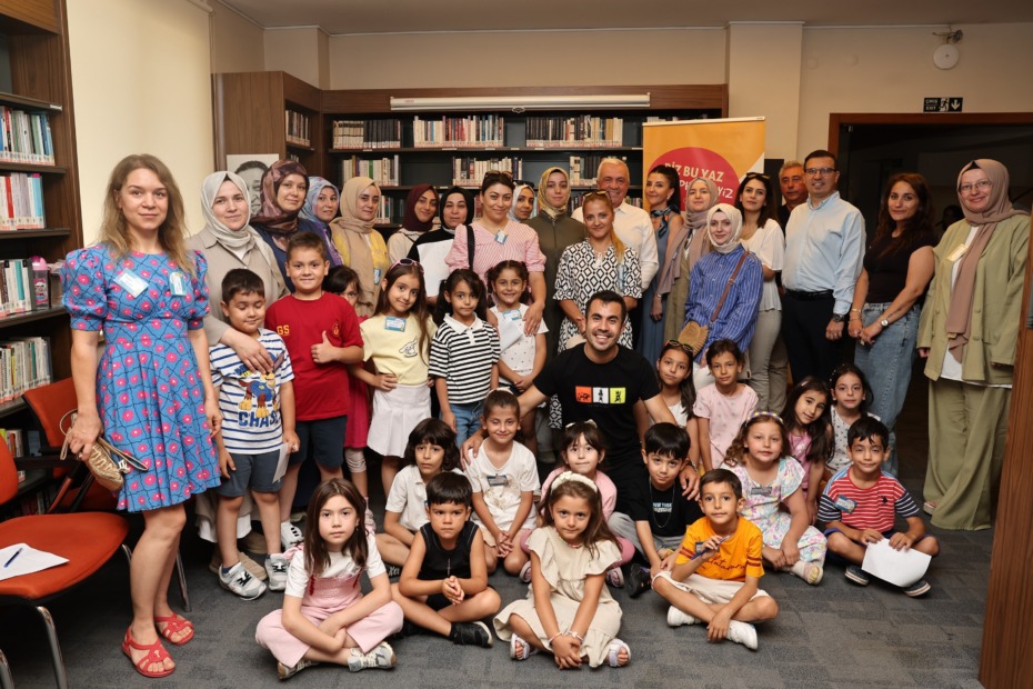 Başkan Şadi Özdemir, çocuklar ve ebeveynleri ile kütüphane buluştu