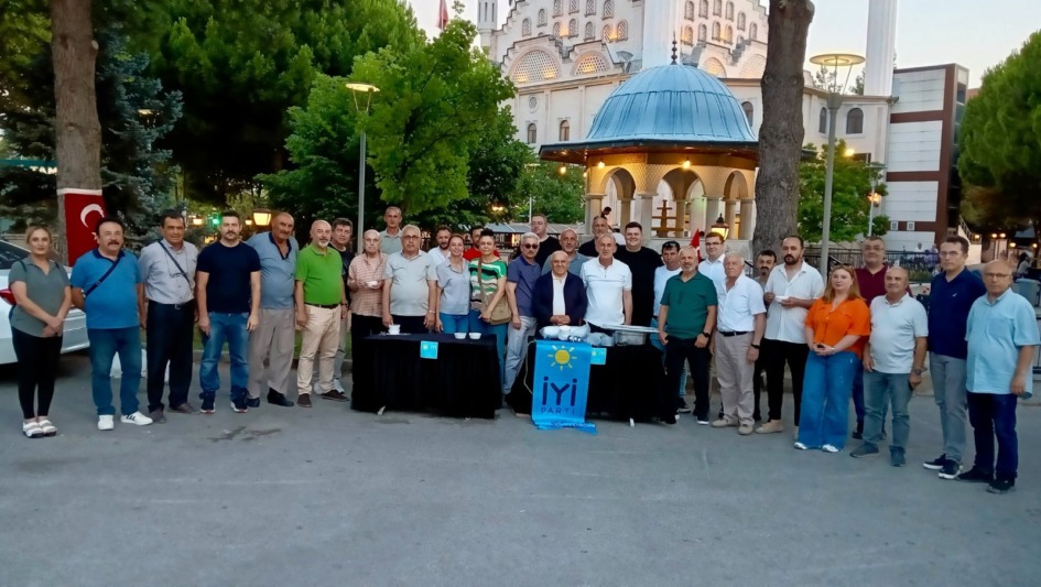 İYİ Parti Nilüfer İlçe Başkanlığı’ndan Aşure İkramı
