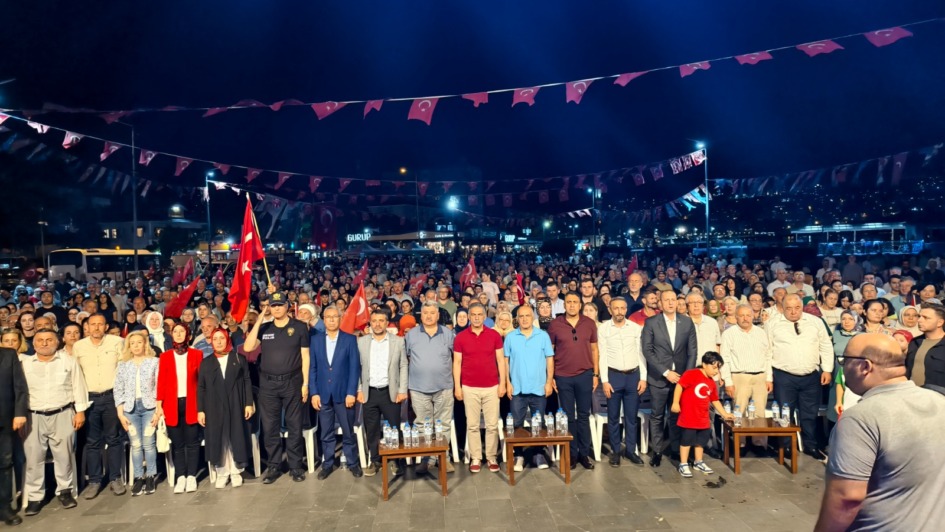 Gemlik, 15 Temmuz Şehitlerini Tek Yürek Olarak Andı