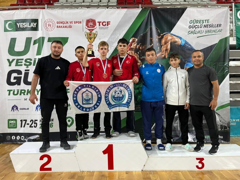 GÜREŞTE YILDIRIM FIRTINASI