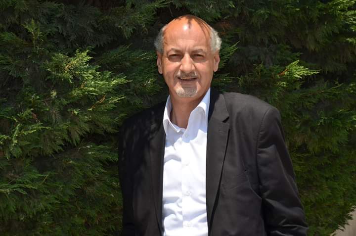 CEMAL KIRGIZ YAZDI, “HEYKELİN SUÇU KEL OLMAK MI?”….