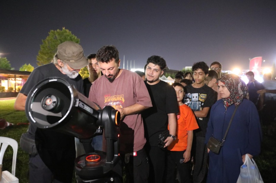 HÜDAVENDİGAR KENT PARKI’NDA BİLİM DOLU GECE