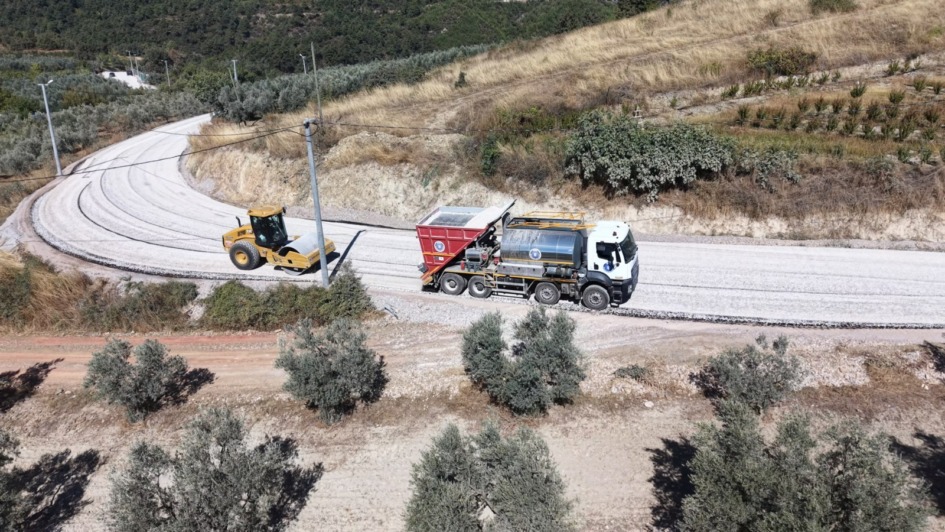 KESTEL’DE 4 MAHALLENİN YOLLARI YENİLENDİ