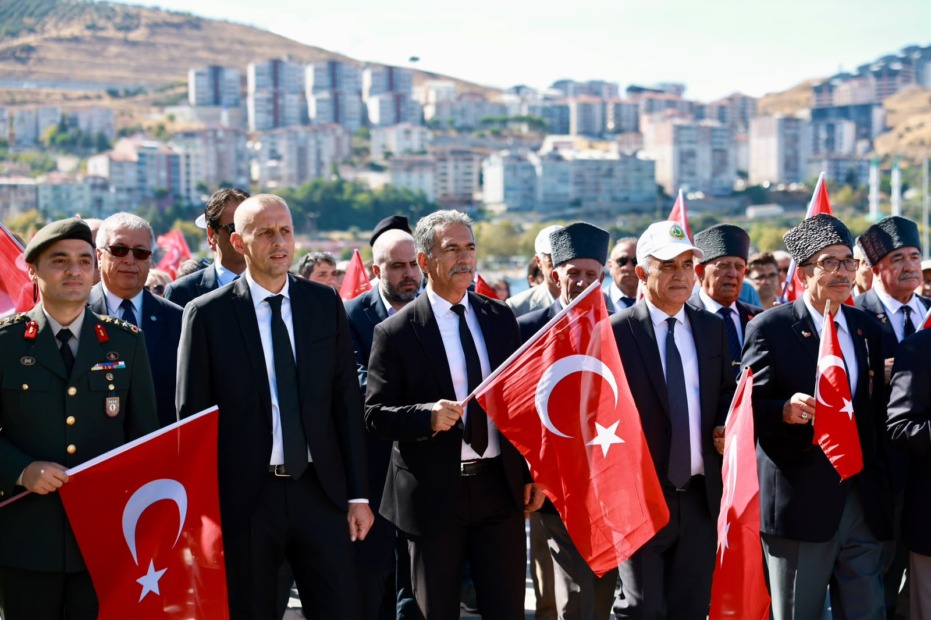 Gemlik’te 19 Eylül Gaziler Günü, düzenlenen tören ve etkinliklerle kutlandı.