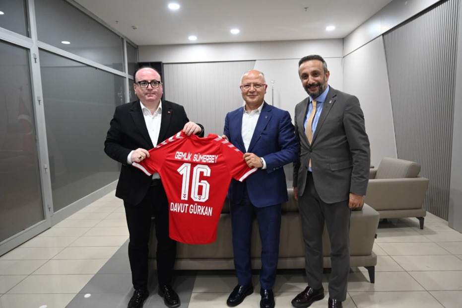 Ak Parti Bursa İl Başkanı Davut Gürkan’dan Gemlikspor’a Ziyaret