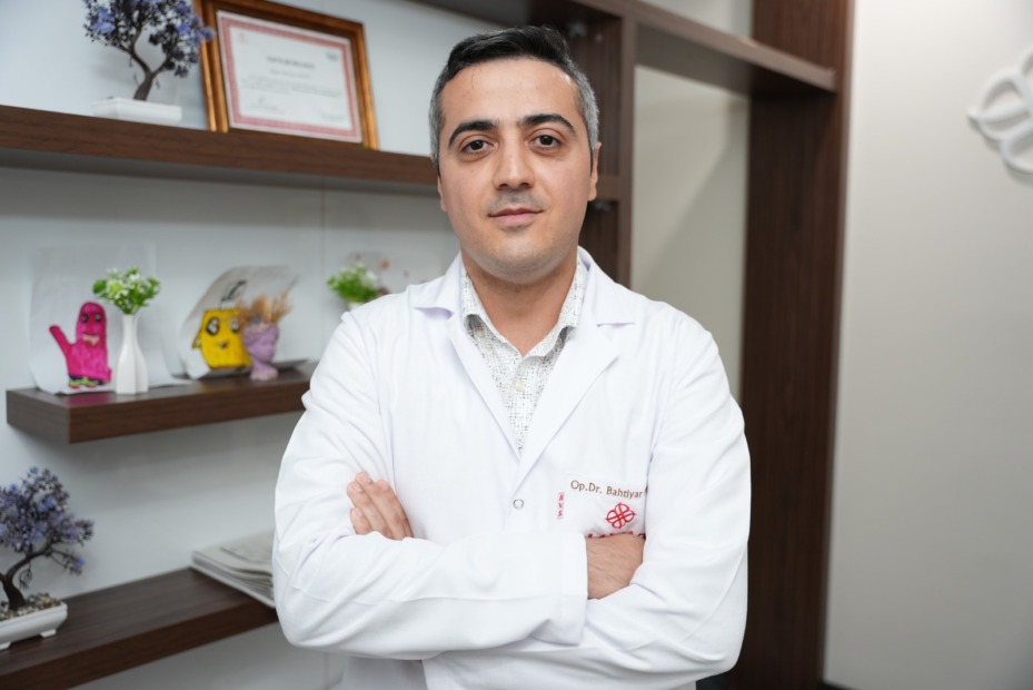 ÇOCUKLARDA GEÇMEYEN KARIN AĞRISI APANDİSİT BELİRTİSİ OLABİLİR