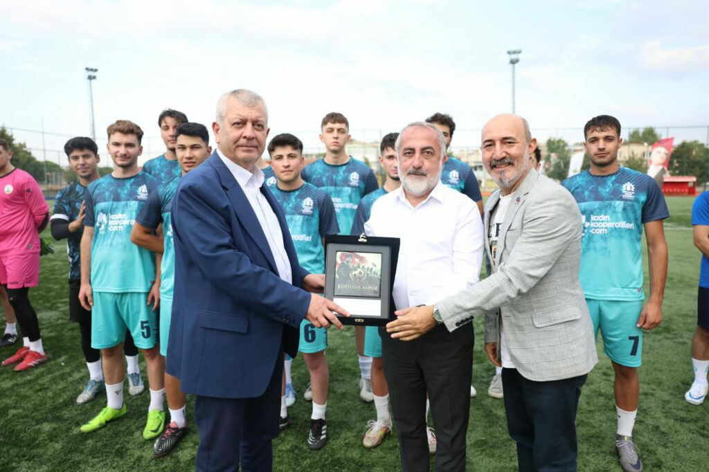 Kurtuluş Kupası’nda Kent Konseyleri Güçlerini Birleştirdi