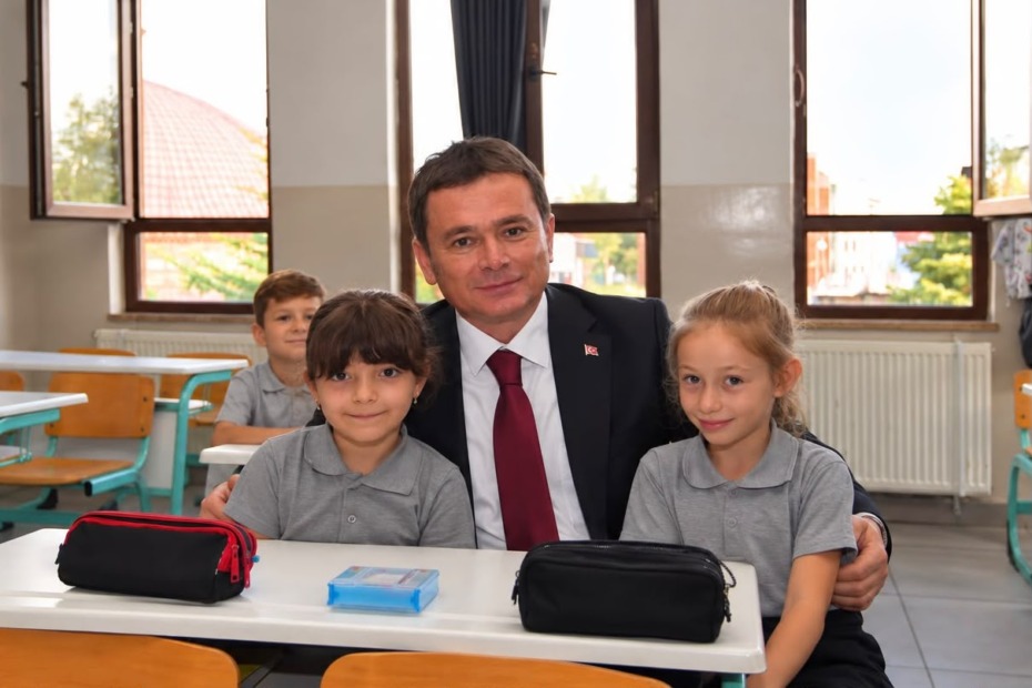 Başkan Aydın’dan Öğrencilere Yeni Eğitim Yılı Ziyareti