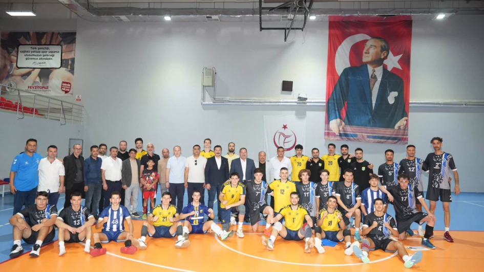 YENİŞEHİR BELEDİYESPOR FİLEDE SET VERMİYOR: 3’TE 3!