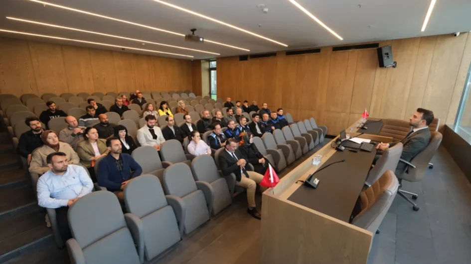 İnegöl Belediyesi’nde Personele Yapay Zeka Eğitimi Düzenlendi