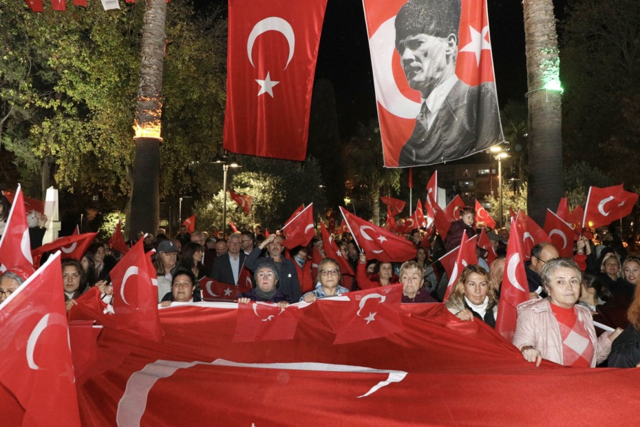 CUMHURİYET’İN 103. YILINDA MUDANYA’DA BÜYÜK COŞKU