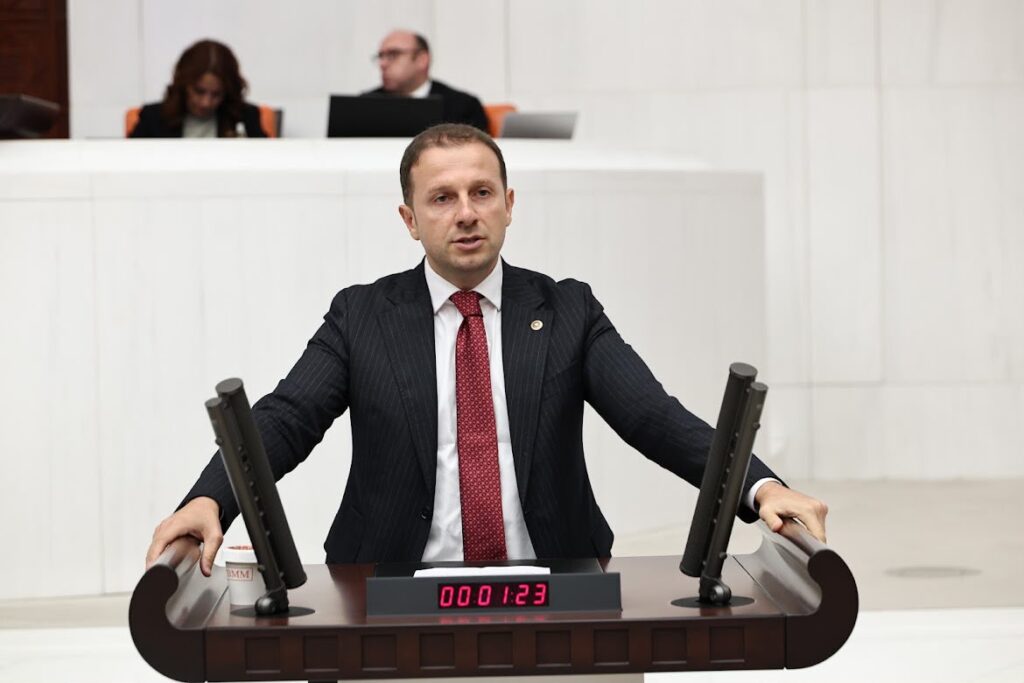 AHMET KILIÇ, TBMM’DE KONUŞTU :“ÖZGÜRLÜKLER İLE HUKUKİ SORUMLULUKLAR BİRBİRİNİN ALTERNATİFİ DEĞİLDİR”