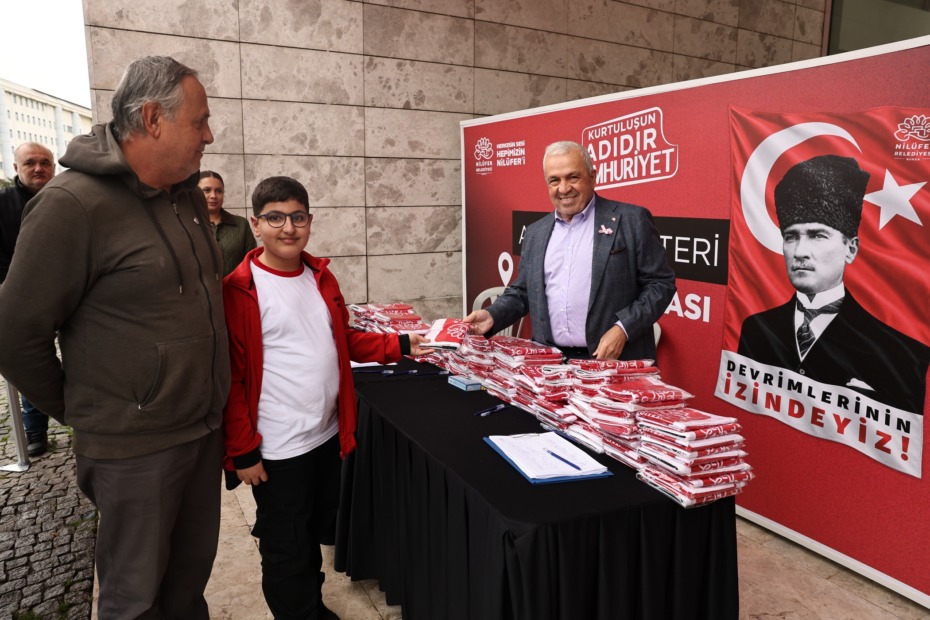 Atatürk posterleri Nilüfer’in her yerinde         