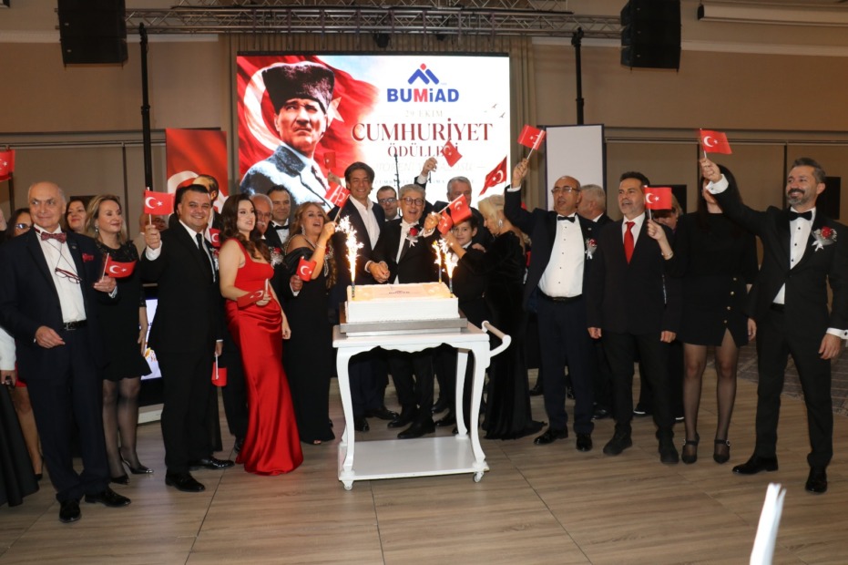 BUMİAD CUMHURİYET ÖDÜLLERİ SAHİPLERİNİ BULDU